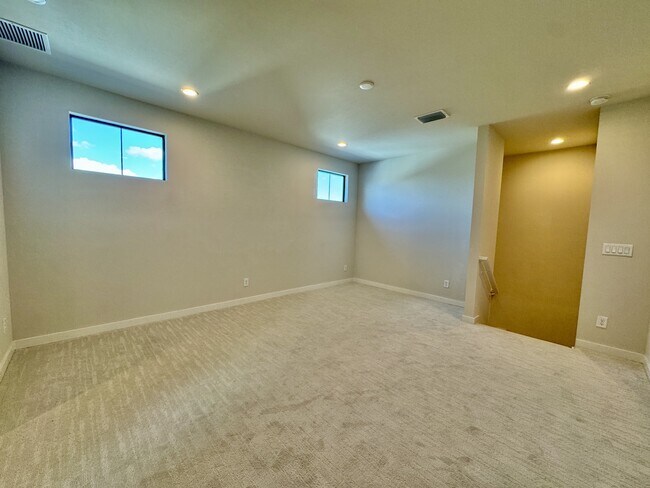 Building Photo - 14716 Kingfisher Lp