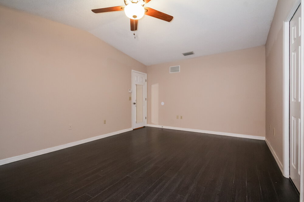 Building Photo - 2550 Briar Oak Cir