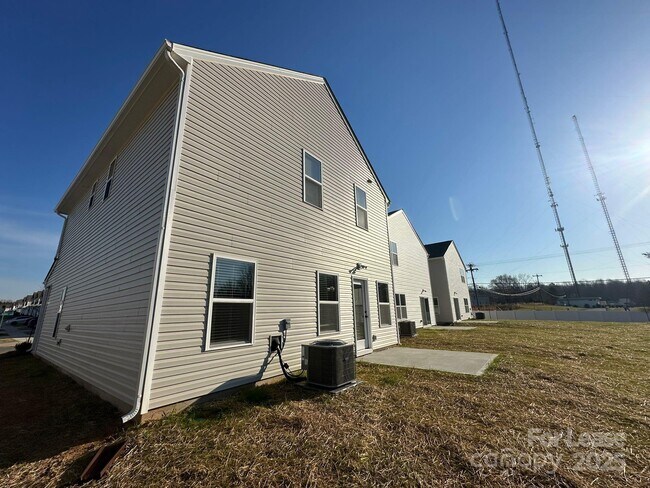 Building Photo - 9050 Stoney Waters Ct