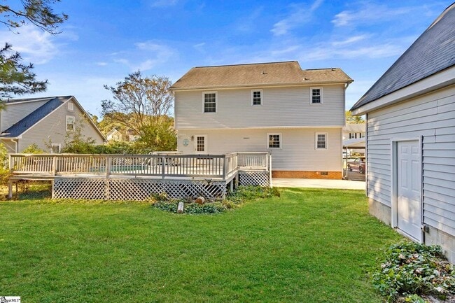 Building Photo - 405 Creek Dr