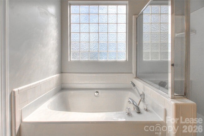Building Photo - 8414 Bampton Dr