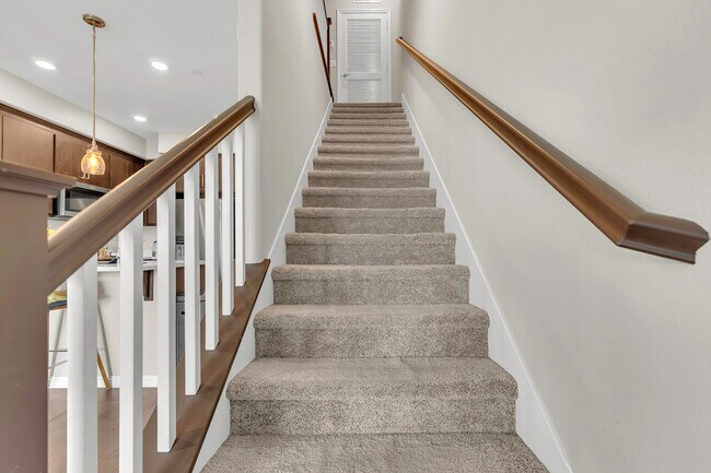 Building Photo - 37335 Duckling Ter