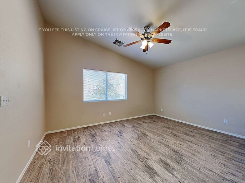 Building Photo - 6653 Maple Mesa St