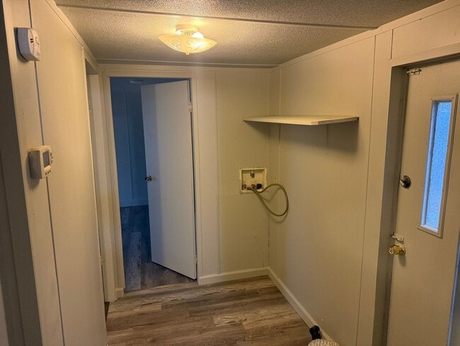 Building Photo - 108 Eakins Dr