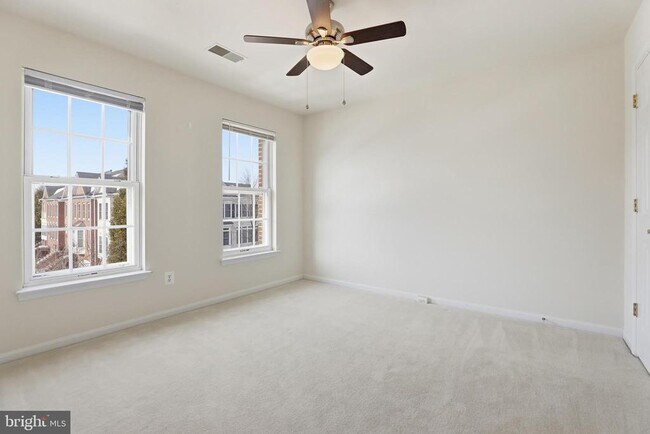 Building Photo - 6177 Derring St