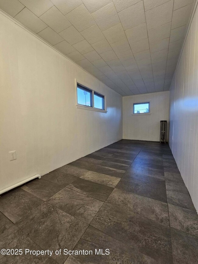Building Photo - 423 E Lackawanna Ave