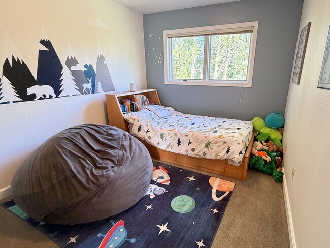 Building Photo - 6841 Crooked Tree Dr