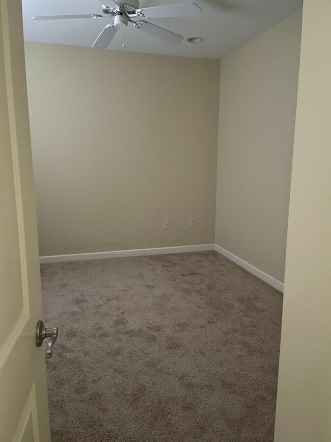 Building Photo - Great 3 Bedroom home - Coming from March 20th