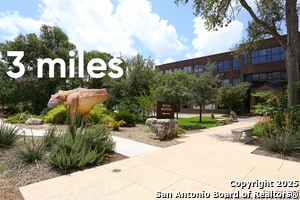 Building Photo - 419 N Mesquite St