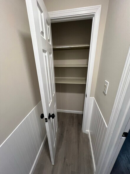 Building Photo - 7517 Bayard Park Dr