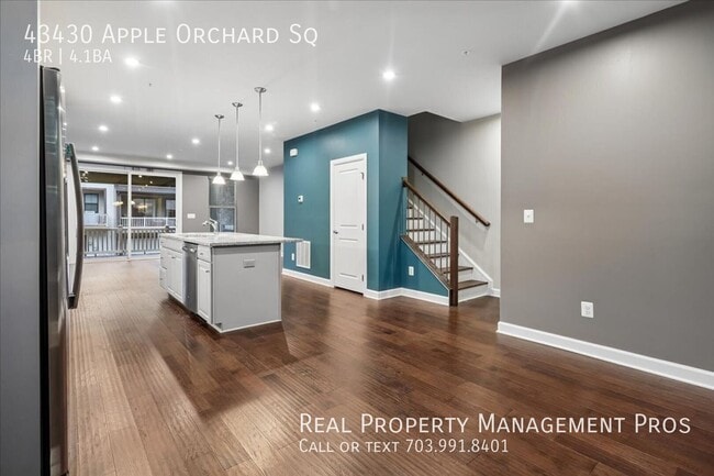 Building Photo - 43430 Apple Orch Sq