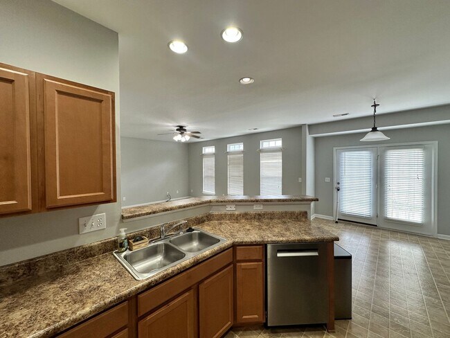 Building Photo - 202 Cherub Ct