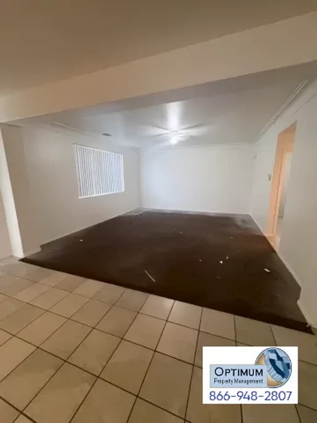 Building Photo - Beautiful 4-bedroom, 3-bathroom two-story home located in a desirable HOA community