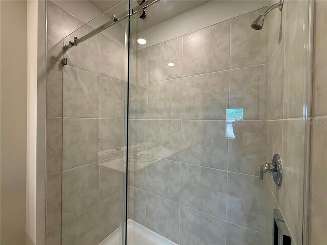 Building Photo - 9404 Sunbeam Cir