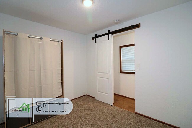 Building Photo - 4083 Notre Dame Ave