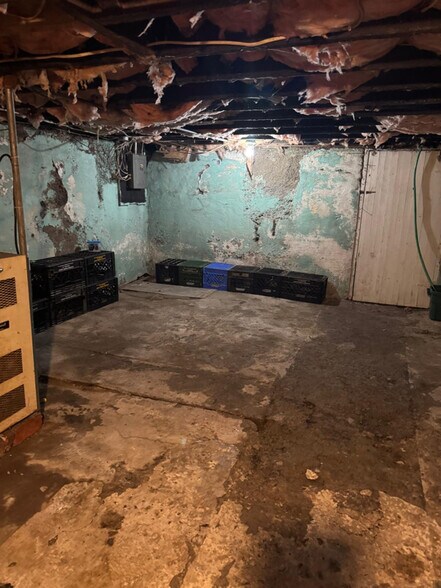 Building Photo - 312 Kosciuszko St