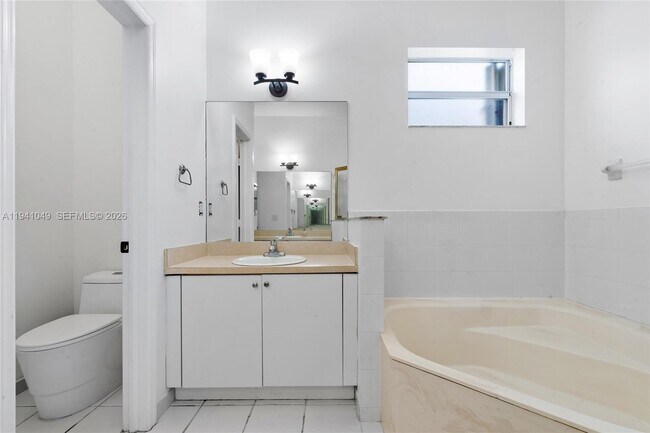 Building Photo - 2630 Dunwoodie Pl