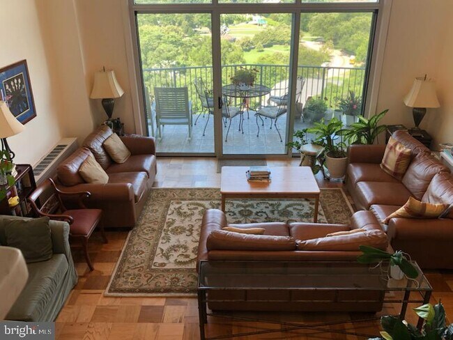 Building Photo - 1200 N Nash St