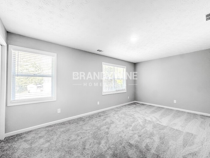 Building Photo - 3161 Summer Wood Cir