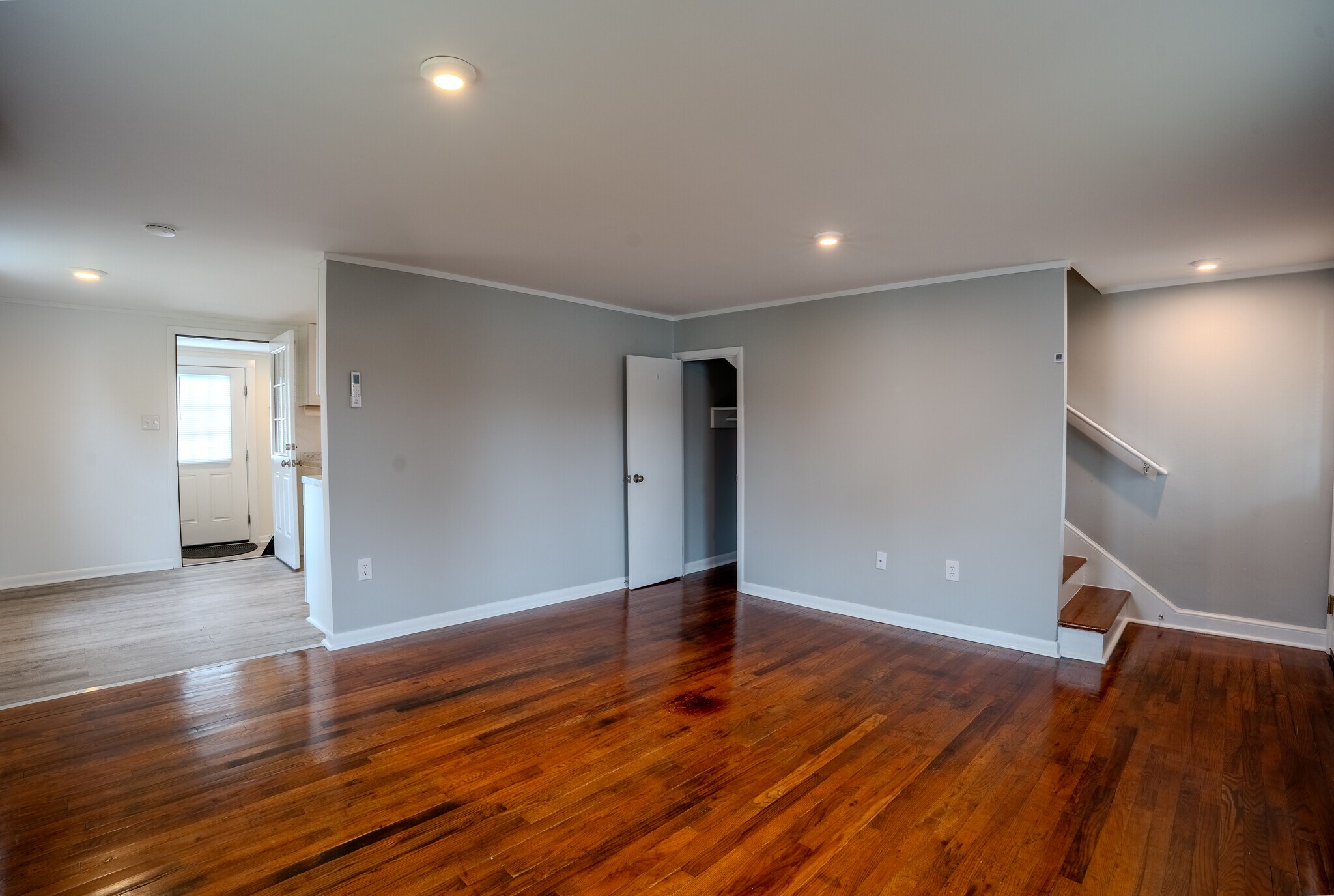 Building Photo - 152 Calvert St