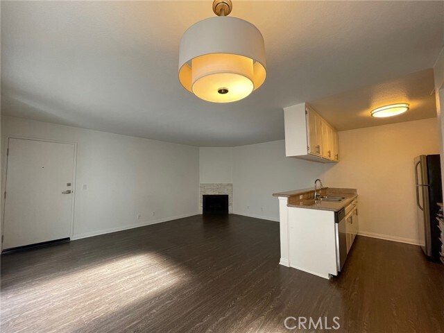 Building Photo - 5400 Radford Ave