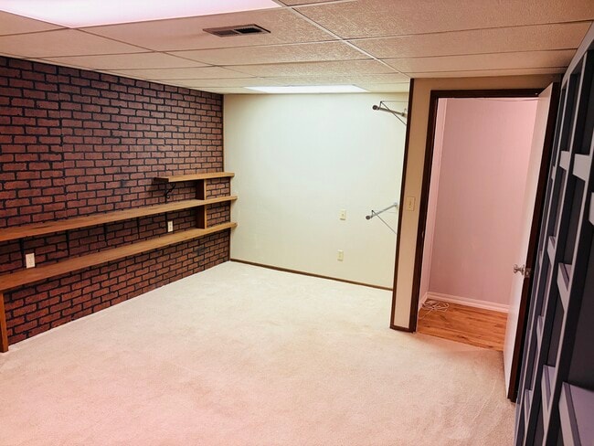 Building Photo - 13260 SW Village Glenn Dr