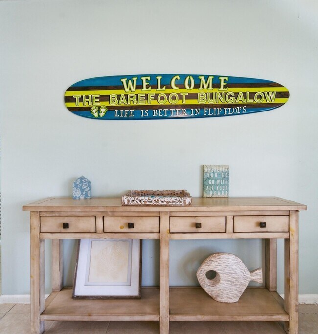 Building Photo - 1424 Willow Rd