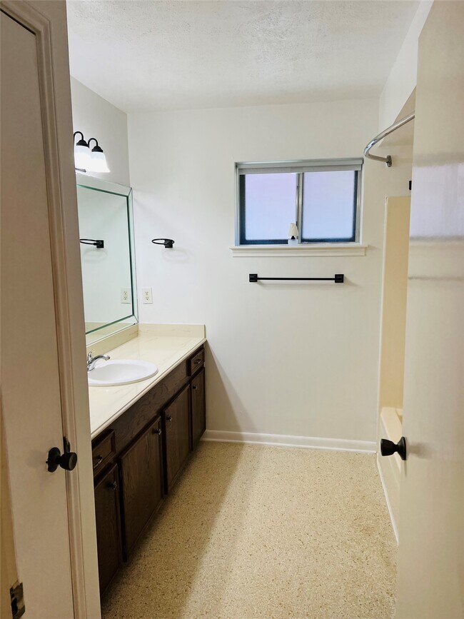 Building Photo - 1846 Michele Dr