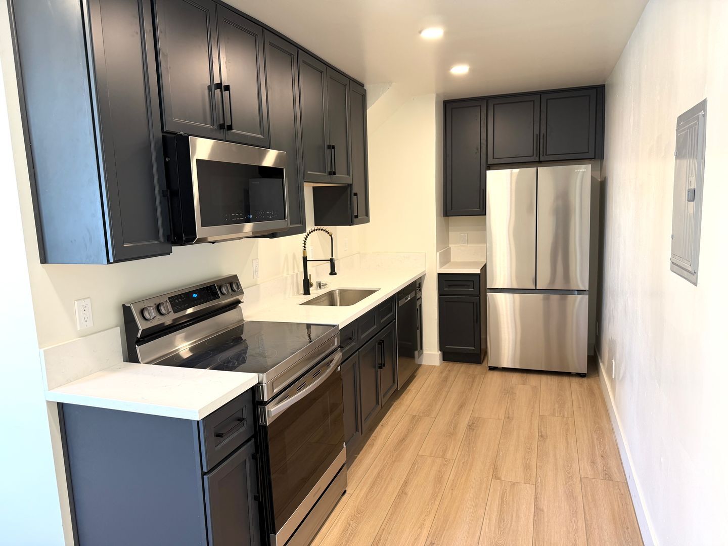 Building Photo - 1316 Venice Blvd.