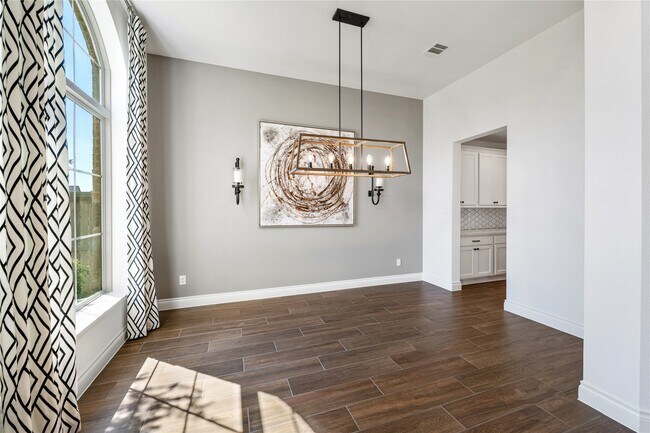Building Photo - 28618 Casen Ranch Ln