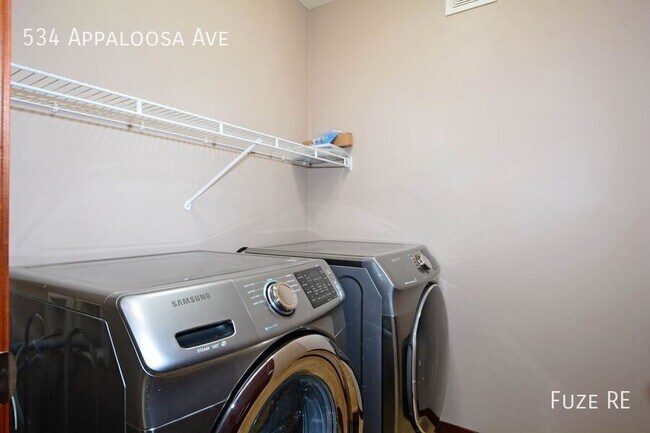 Building Photo - 534 Appaloosa Ave