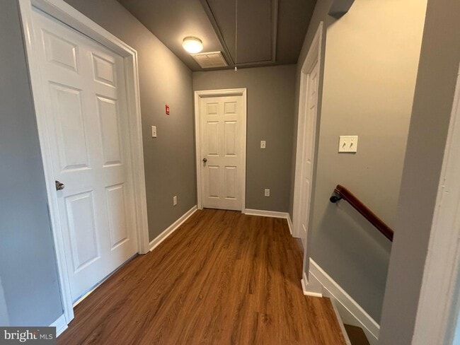 Building Photo - 5517 Schumacher Dr