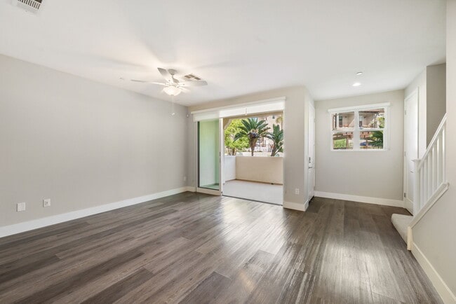 Building Photo - 4372 Paxton Pl
