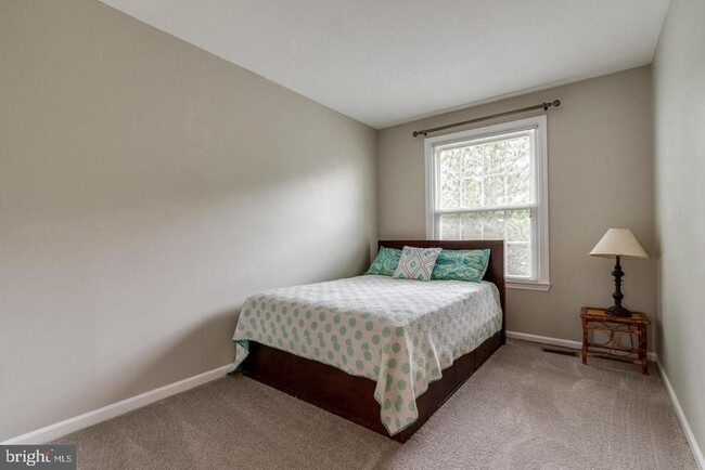 Building Photo - 3825 Grand Jct Ct
