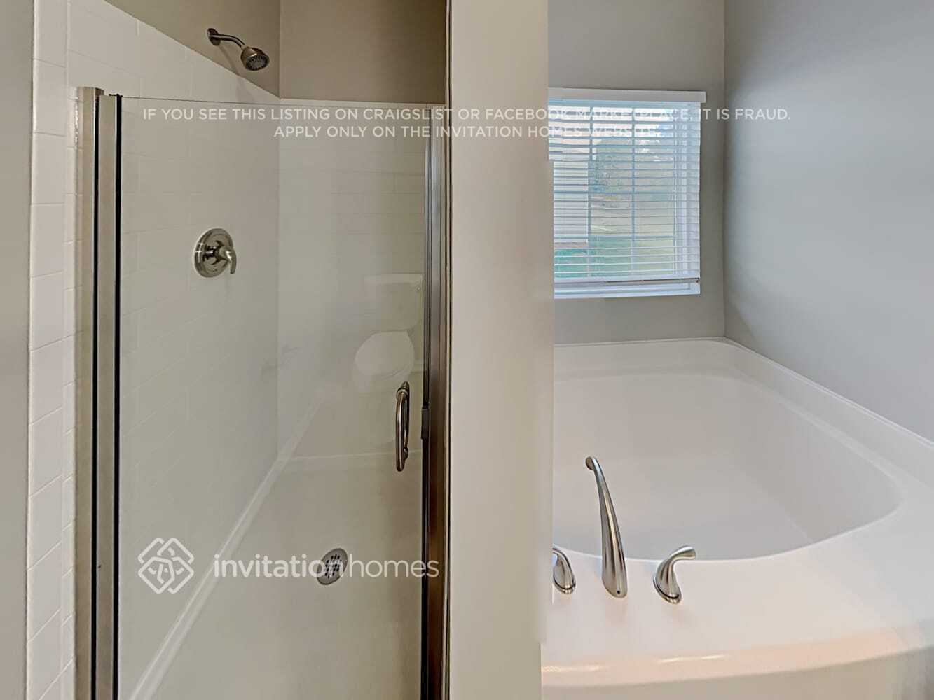 Building Photo - 1006 Wind Carved Ln