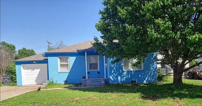 Primary Photo - 15 NW 28th St