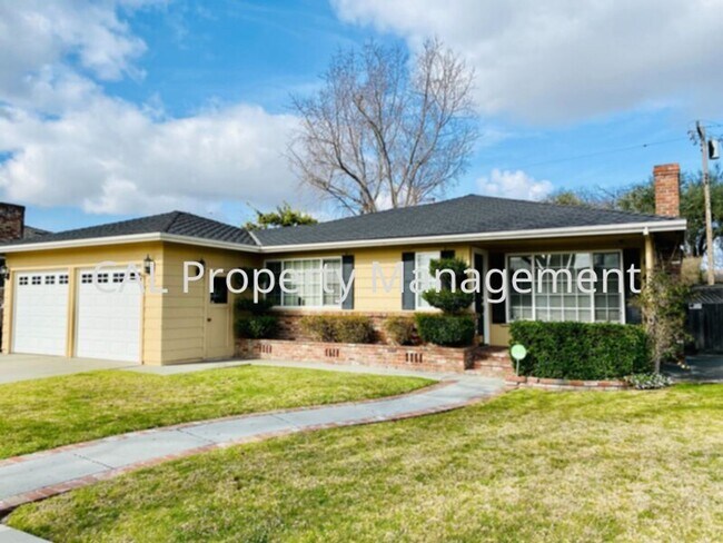 Primary Photo - South Salinas 3 Bedroom, 2 Bath Home