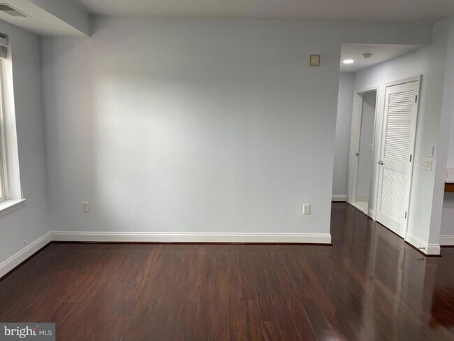 Building Photo - 1111 Oronoco St