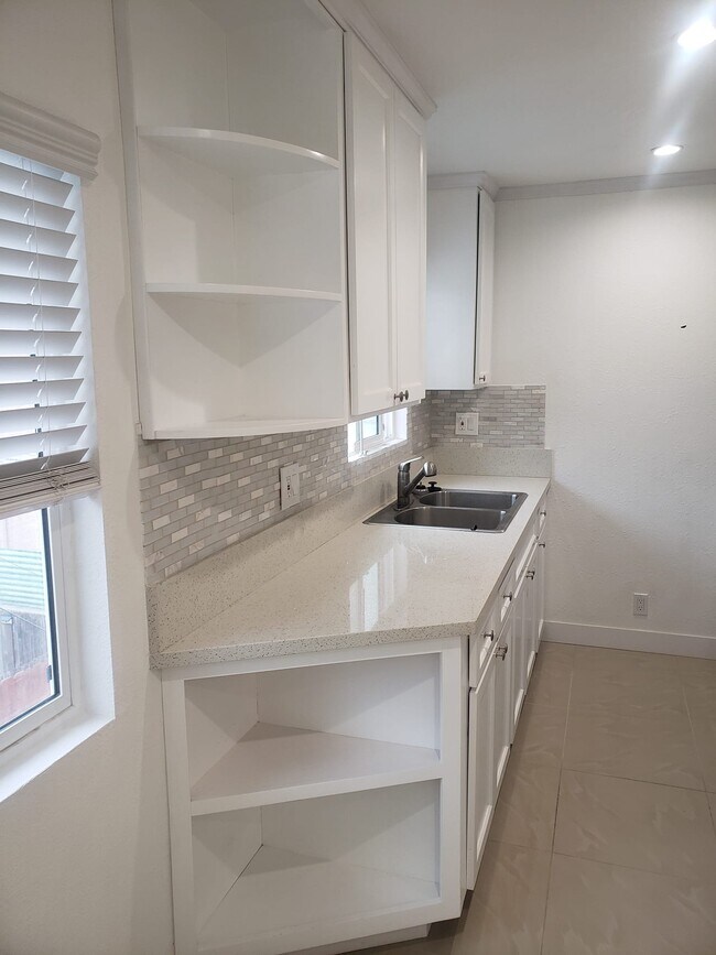 Building Photo - 4326 W 163rd St