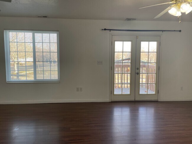 Building Photo - 3315 E Windhover Rd