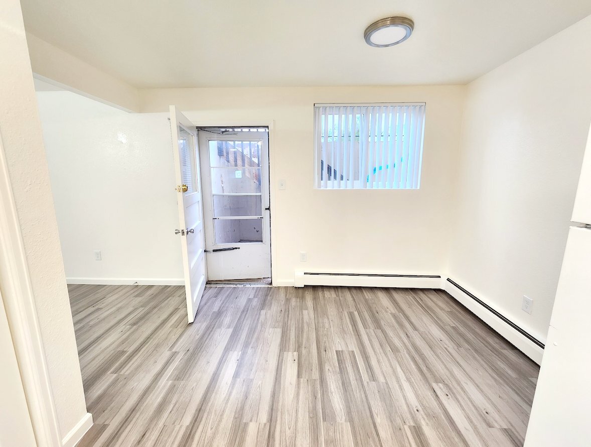 Building Photo - 1330 Zephyr St