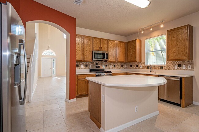 Building Photo - 603 Calamondin Way SW