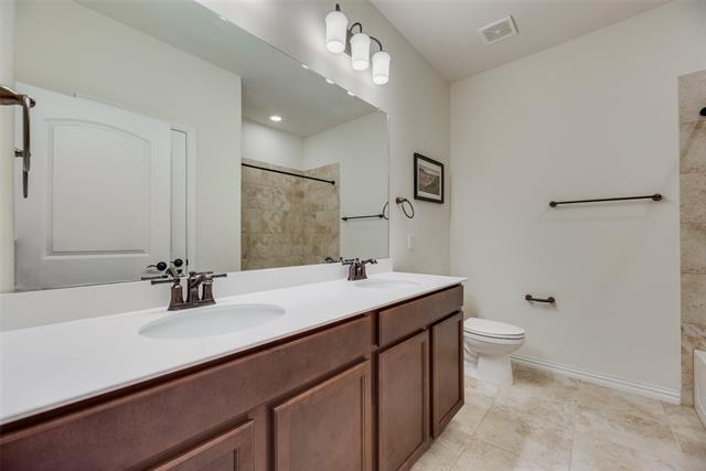 Building Photo - 2501 Temple Dr