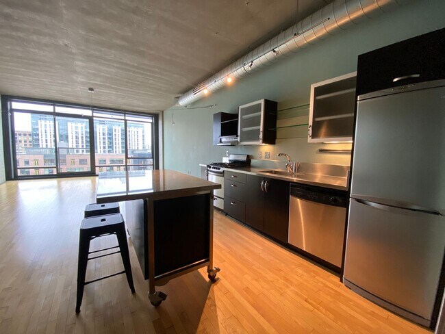 Building Photo - Elegant Pearl District Residence with Designer Kitchen, Floor-to-Ceiling Windows & Secured Parking