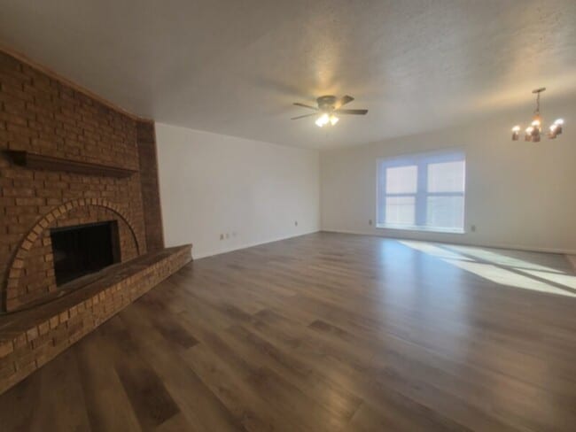 Primary Photo - 3 BEDROOM IN MESQUITE****