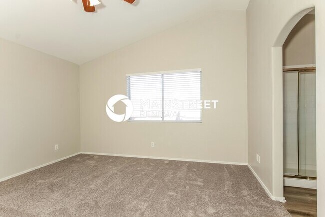 Building Photo - 4 Bedroom Pet-Friendly Home in Glendale, A...
