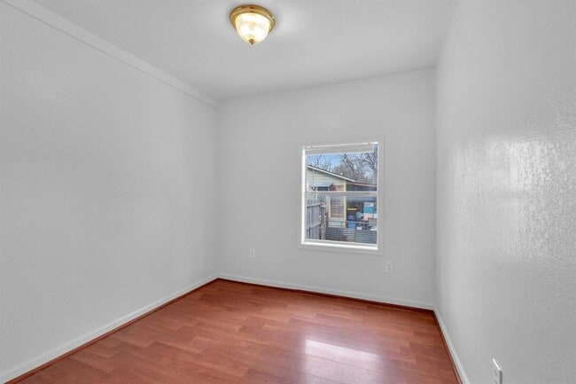 Building Photo - 8503 Rosemary Ln