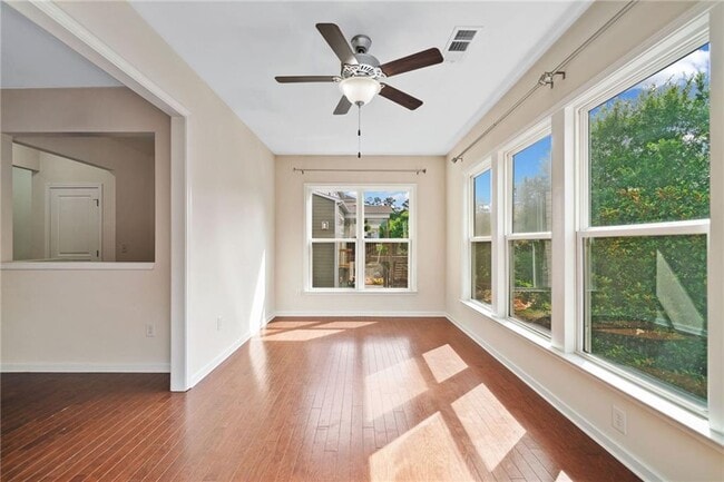 Building Photo - 522 Spring View Dr