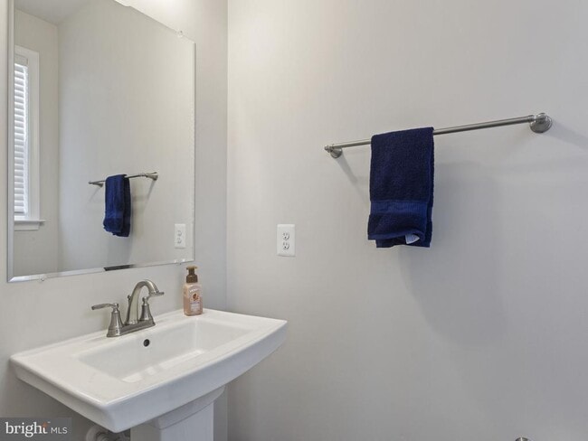 Building Photo - 4810 Vista Glen Ln