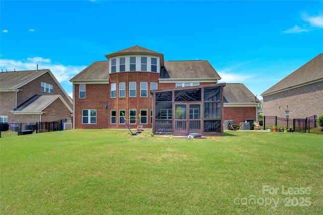 Building Photo - 2805 Julian Glen Cir